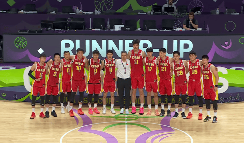 不靠能力不靠天赋!郭士强男篮成绩好的原因,对CBA超巨是个讽刺