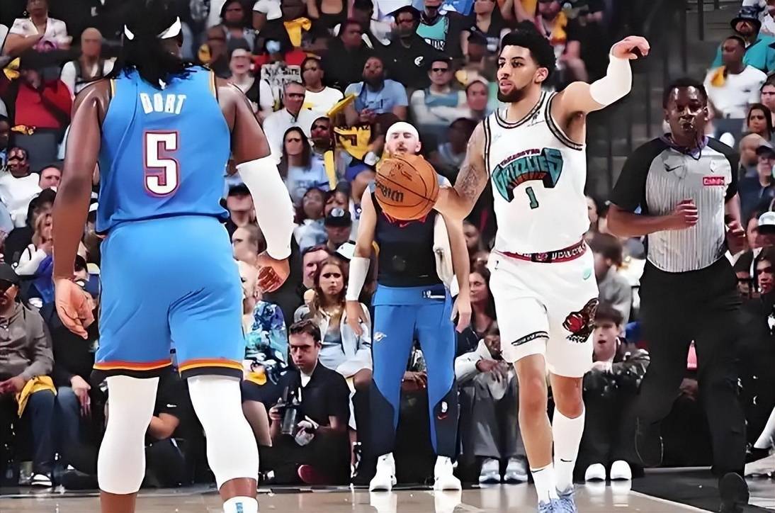 再见霍乐迪!火箭、灰熊、快船酝酿三方交易,1米85后卫空降休斯顿