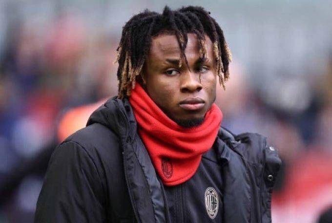 米兰仅剩4天！萨索洛放弃阿德利，富勒姆质疑秋裤，博人询价本4