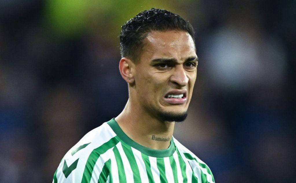 “我拒绝了拜仁”——曼联安东尼放弃巨额报价选择重返贝蒂斯