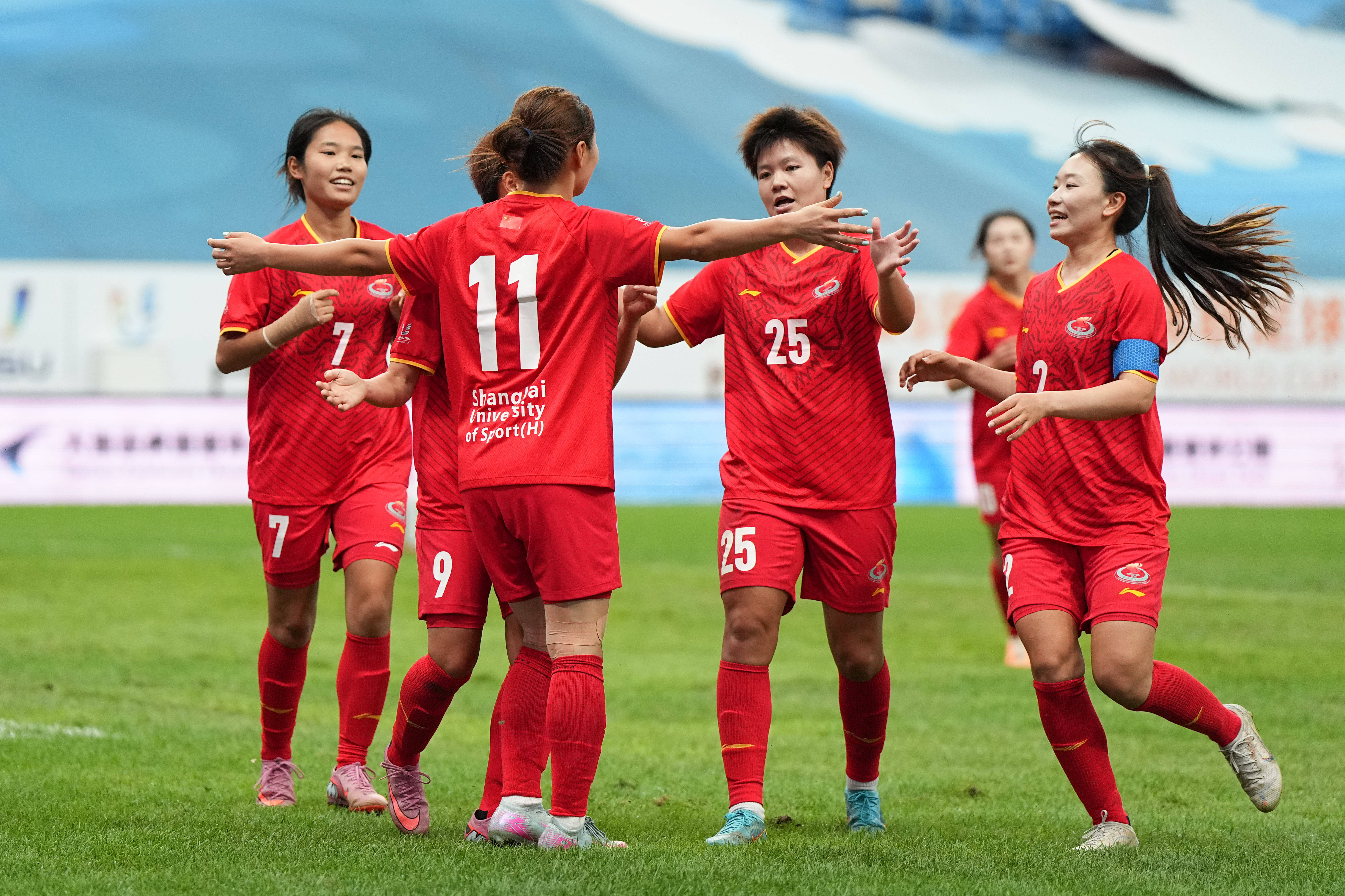 (体育)足球——国际大体联足球世界杯揭幕战:上海体育大学女队胜瓦伦西亚大学女队