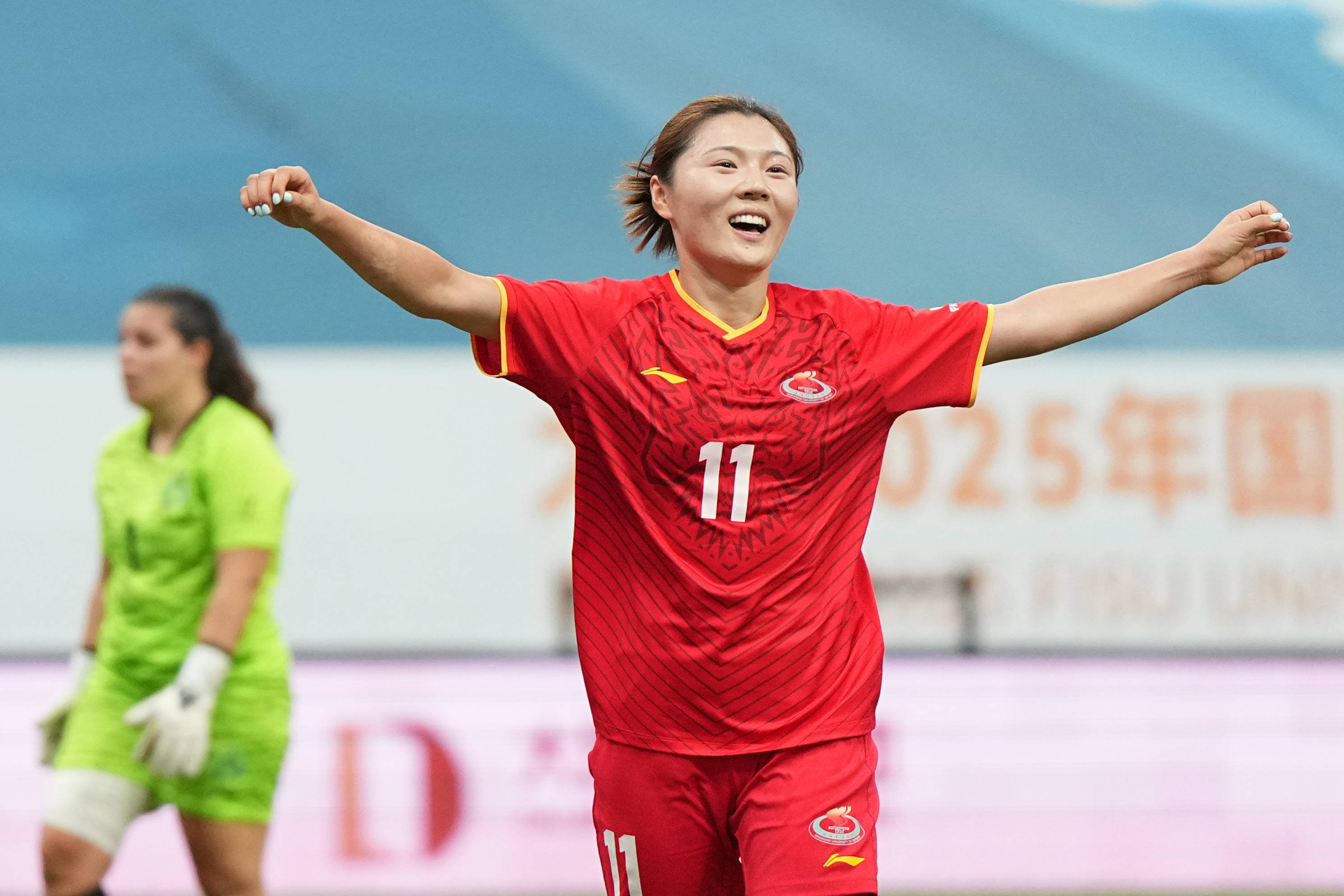 (体育)足球——国际大体联足球世界杯揭幕战:上海体育大学女队胜瓦伦西亚大学女队