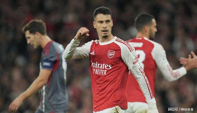 英超积分榜：阿森纳2-0领先，曼联升至第八，热刺排名第三