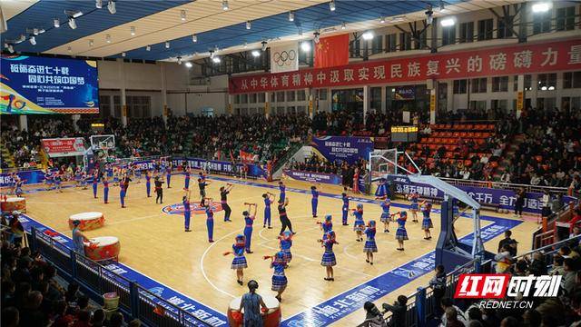 神州瑶都·江华2025年“同心杯”男子篮球邀请赛燃情开赛