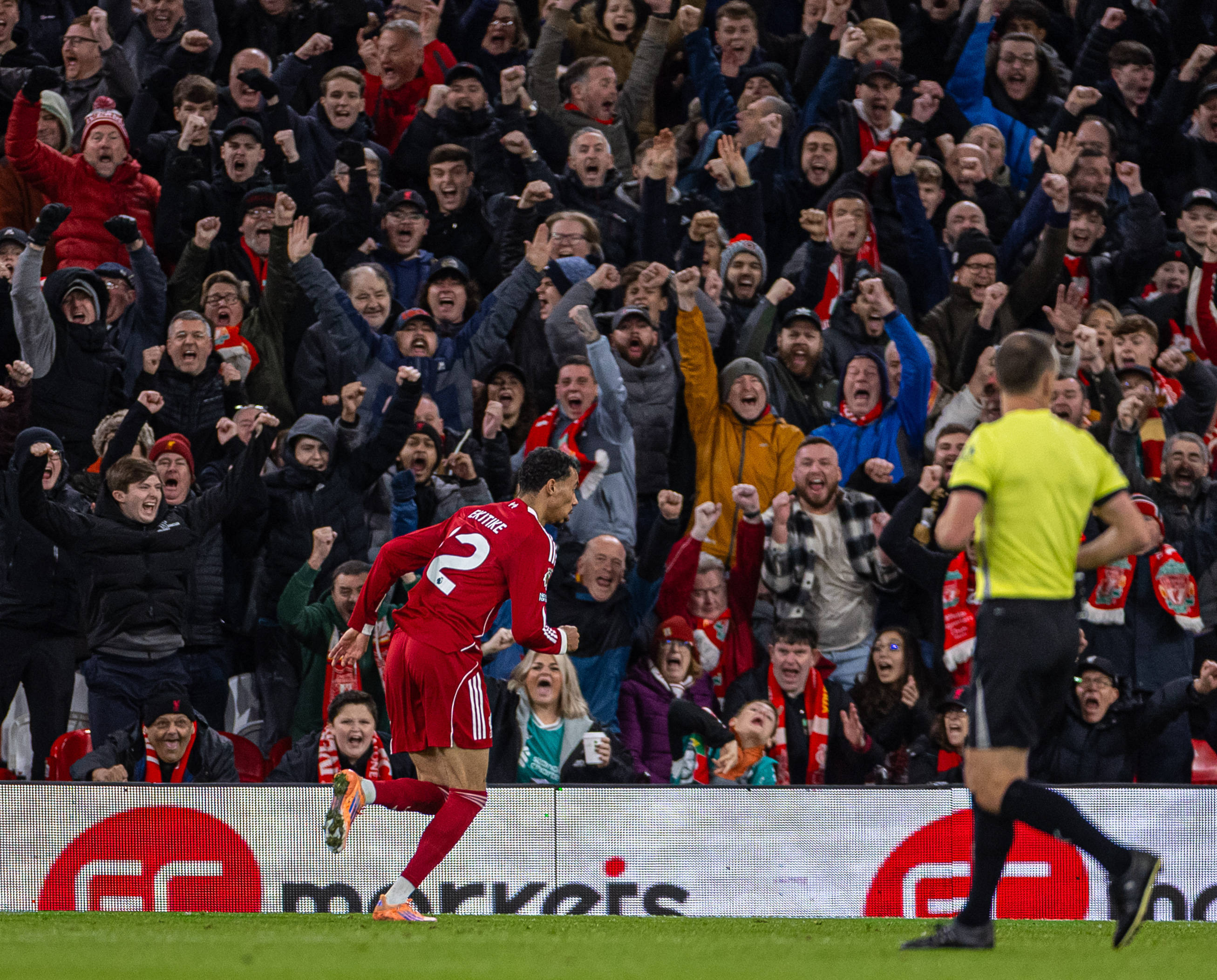 （体育）足球——英超：利物浦胜阿斯顿维拉