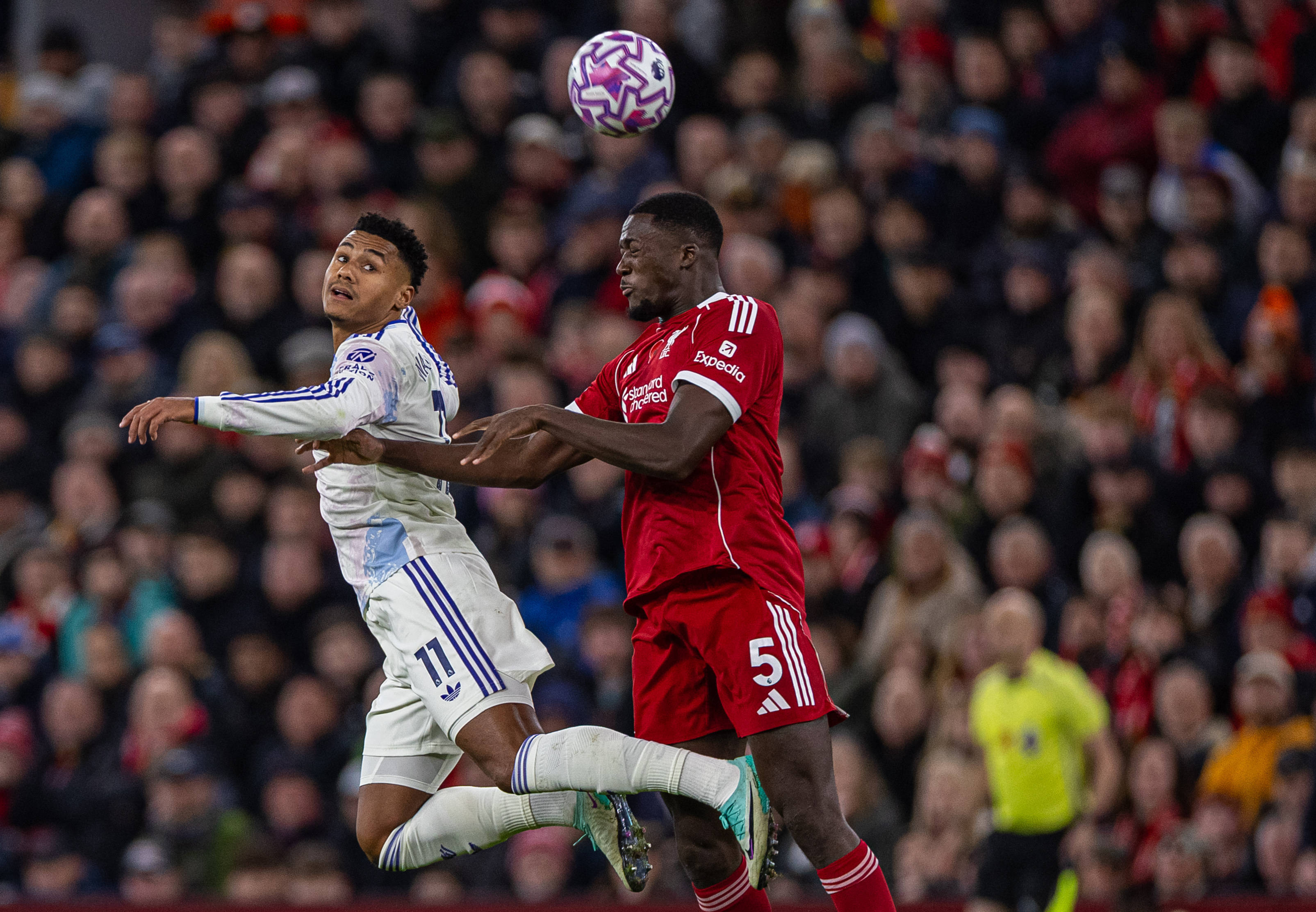 （体育）足球——英超：利物浦胜阿斯顿维拉